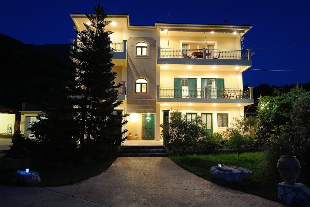 Evianna Studios Mousata Exterior foto
